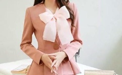 大胸女晃奶动态图